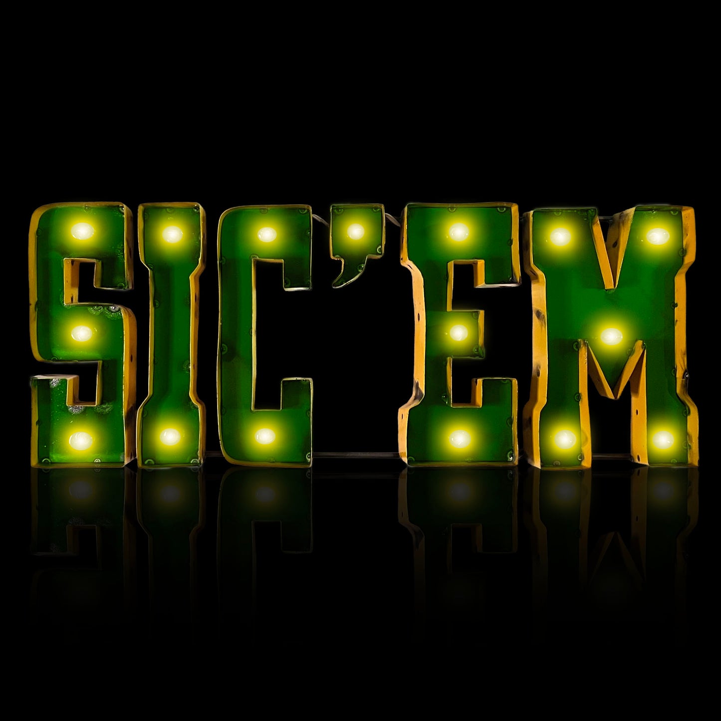 Baylor Sic'em Lighted Recycled Metal Wall Decor